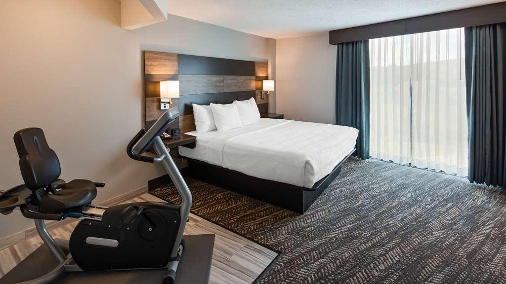 Best Western Plus Wausau Tower Inn Room photo