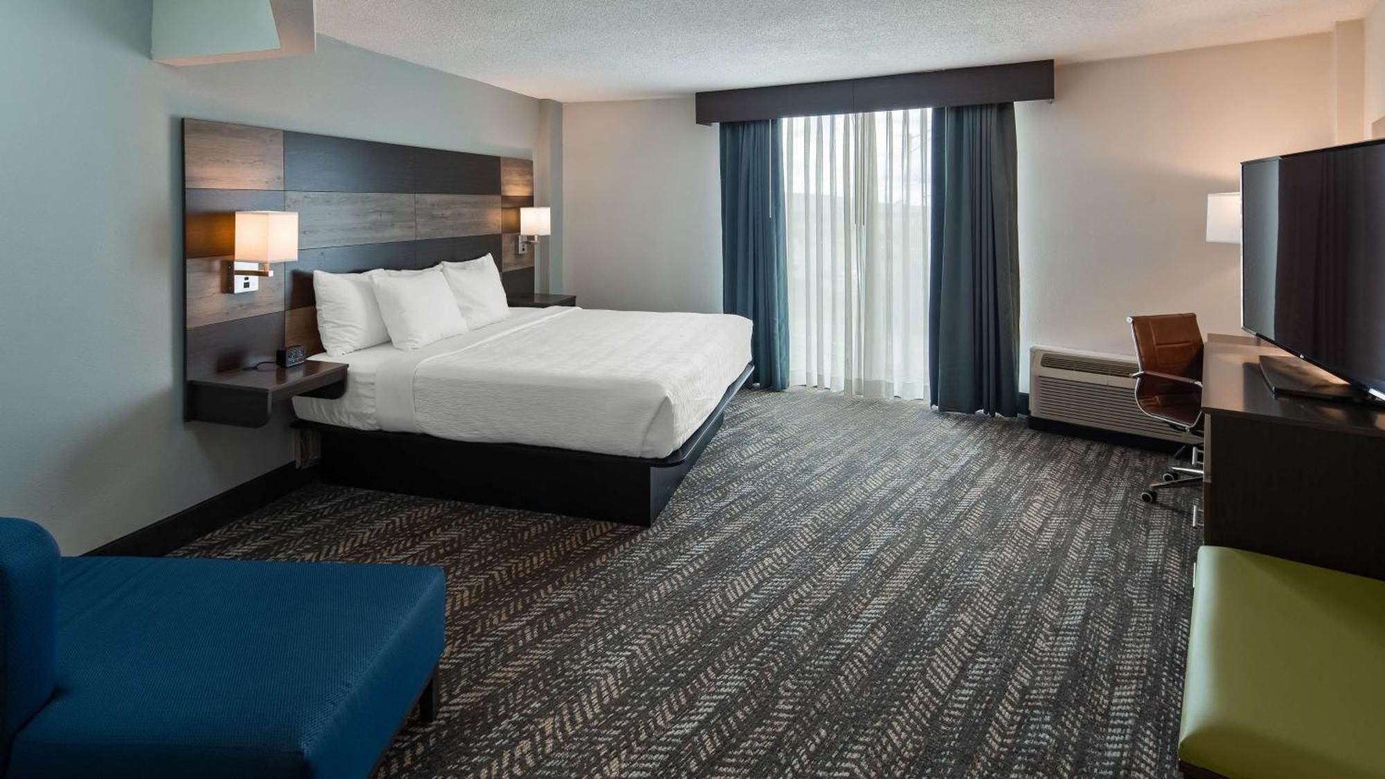 Best Western Plus Wausau Tower Inn Exterior photo