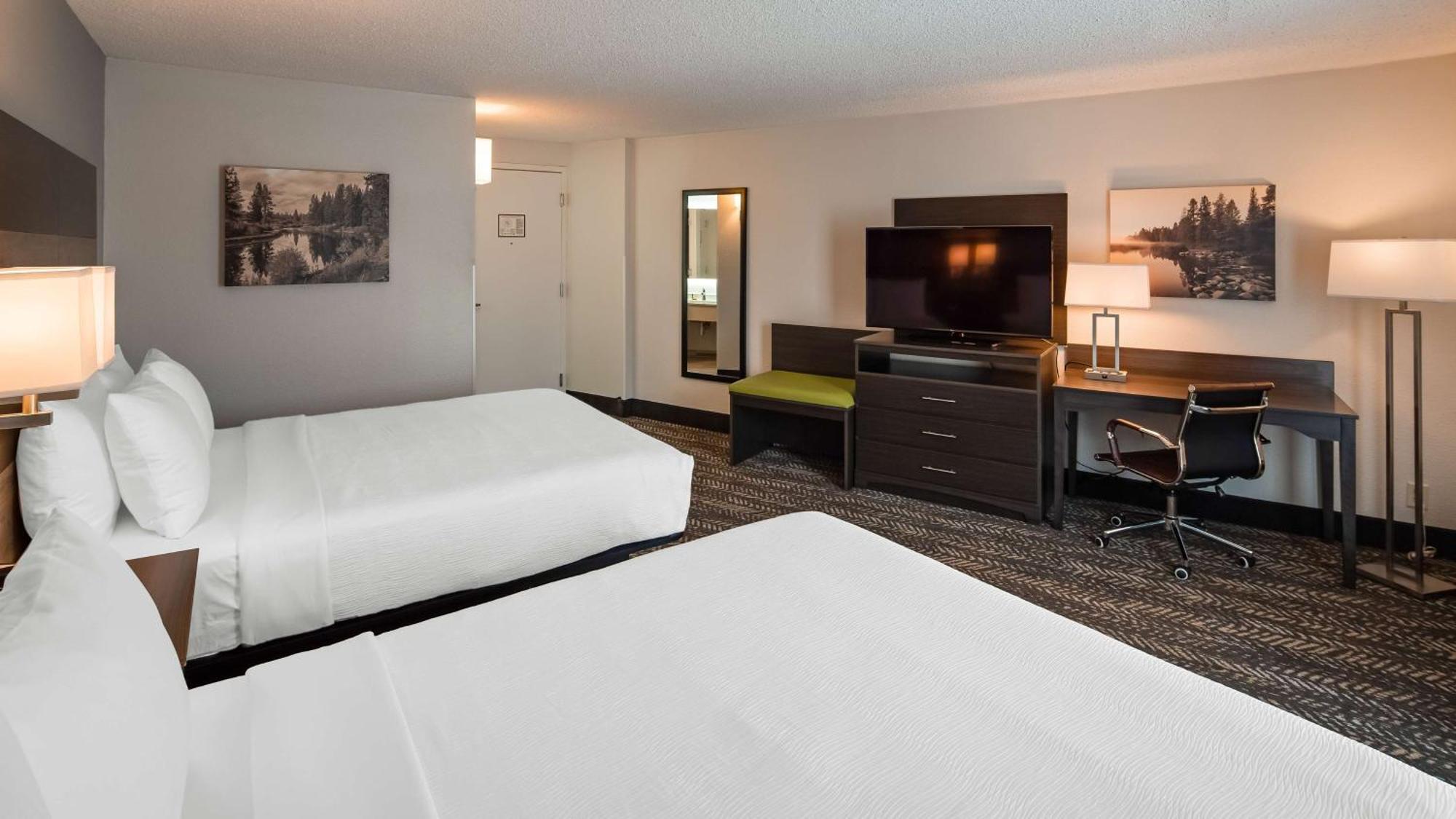 Best Western Plus Wausau Tower Inn Exterior photo